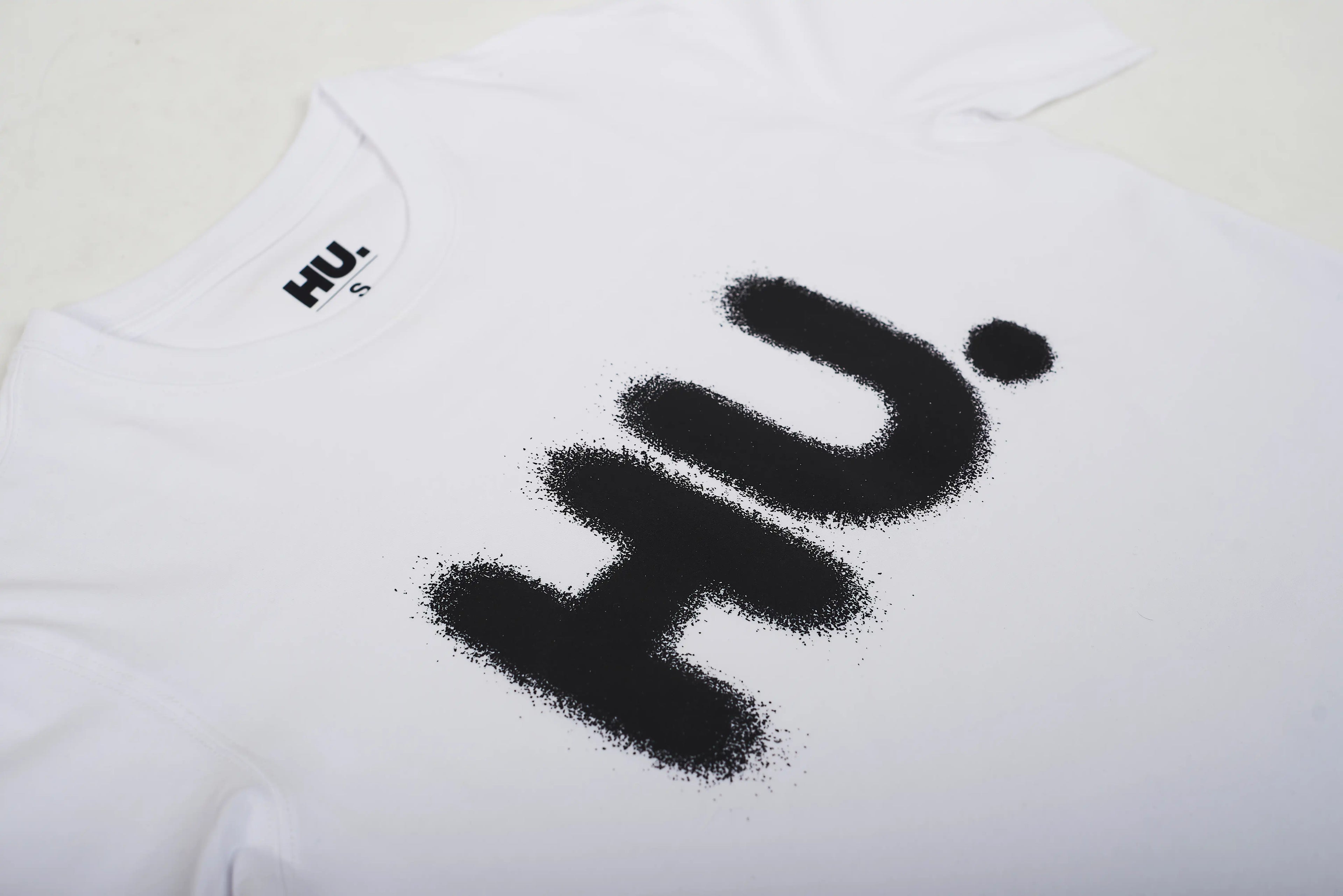 Camiseta HU. Blur Spray | HU.